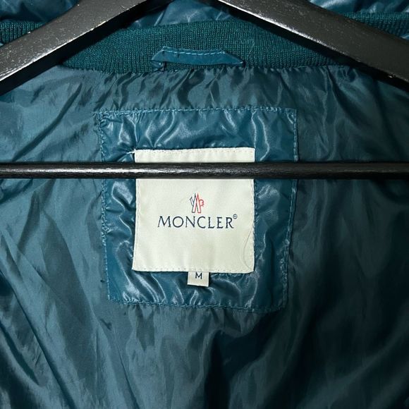 Fake Mon cler Jacket Medium - Picture 5 of 8